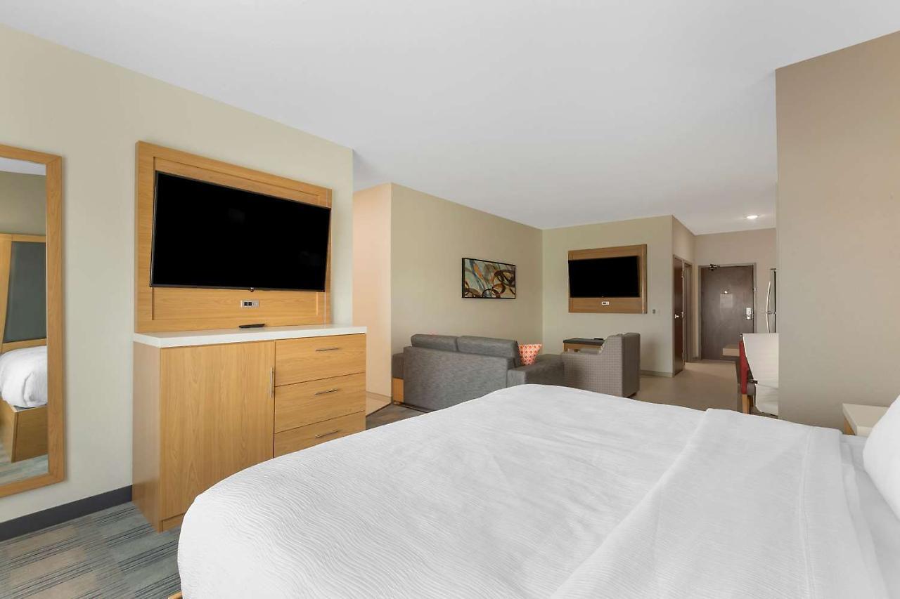 La Quinta Inn & Suites By Wyndham Coralville Iowa City Екстер'єр фото