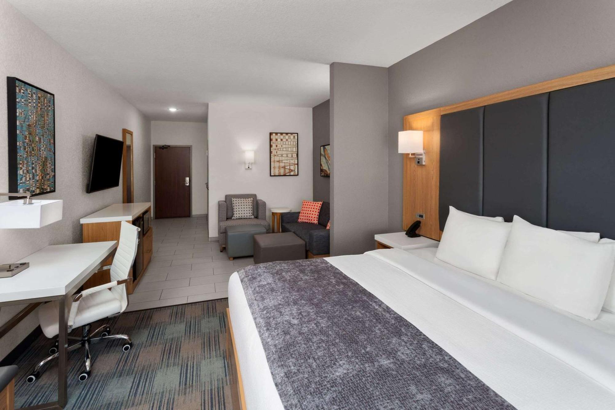La Quinta Inn & Suites By Wyndham Coralville Iowa City Екстер'єр фото